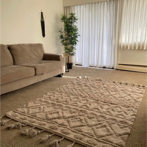 Wool Rug - Picture 2 of 5